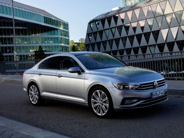 Обновлённый Volkswagen Passat 2020 в России: от 1.829.000 рублей