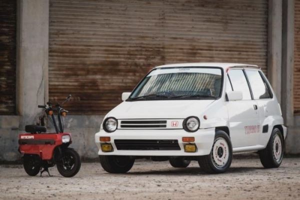 <br />
			Honda City Turbo II со скутером Motocompo (17 фото)