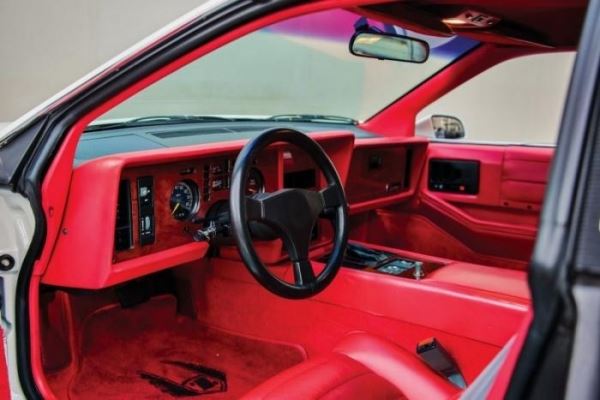 <br />
			Zimmer Quicksilver 1986 года, созданный из Pontiac Fiero (23 фото)