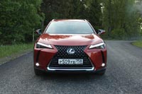 Тест-драйв Lexus UX