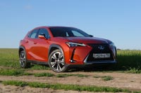 Тест-драйв Lexus UX