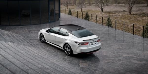 "Псевдоспортивный" седан Toyota Camry S-Edition появился у российских дилеров